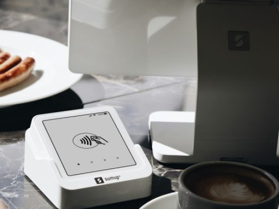 Como a transformação digital impacta a experiência do cliente no setor B2B.